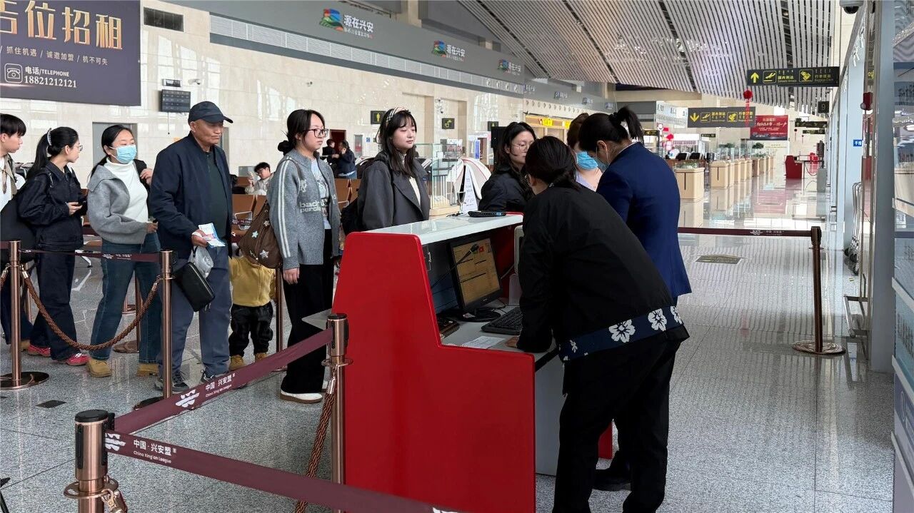 乌兰浩特市全力护航国庆返程高峰